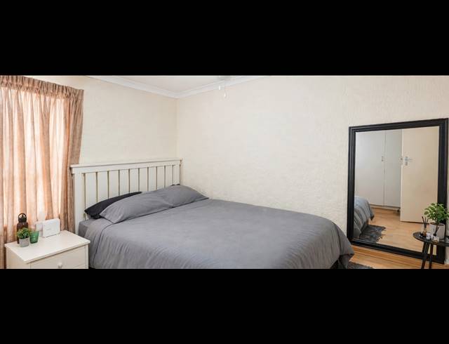 3 BEDROOM APARTMENT FOR SALE IN OAKDENE